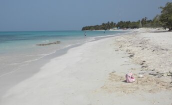 Dominicana, Playa Pedernales beach, wet sand