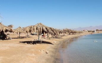 Egypt, Moses Bay beach, tiki huts