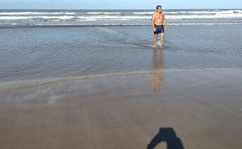 Argentina, Costa del Este beach, wet sand