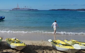 BVI, Virgin Gorda, Spanish Town beach, kayaks