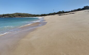 Hawaii, Molokai, Papohaku beach, wet sand