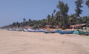 India, Karnataka, Omkara beach, boats