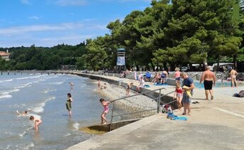 Slovenia, Ankaran beach, view from pier