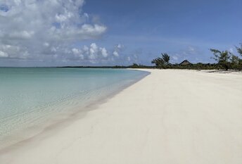 Bahamas, Cat Island, Rollezz Villas beach, north