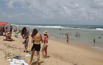 Brazil, Praia do Maceio beach, locals