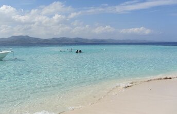 Dominicana, Cayo Arena beach, water edge