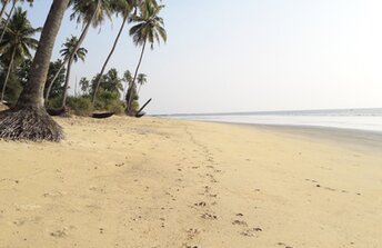 India, Karnataka, Belke beach, sand