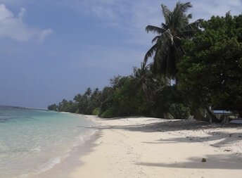 Maldives, Addu Seenu, Addu City island, beach