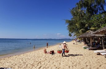 Vietnam, Phu Quoc, Ba Keo beach, fruits