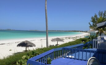 Bahamas, Berry Islands, Shelling beach