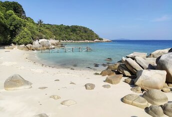 Malaysia, Lang Tengah, Coconut Lagoon beach