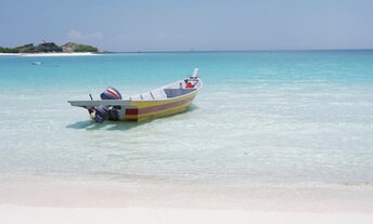 Malaysia, Redang, Wisana beach, boat