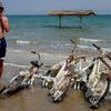 Израиль, Пляж Эйн-Геди СПА, просоленные велосипеды