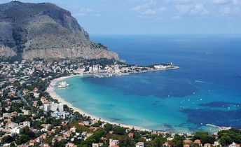 Italy, Sicily, Mondello beach