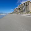 USA, Florida, Longboat Key beach, wet sand