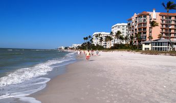 USA, Florida, Naples, Lowdermilk Park beach