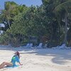 Мальдивы, Атолл Северный Мале, Пляж Малахини-Бандос, шезлонги