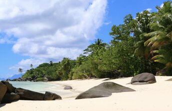Seychelles, Silhouette, Baie Cipailles beach