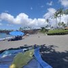 Гавайи, Пляж 49-Блэксенд-бич, в тени дерева
