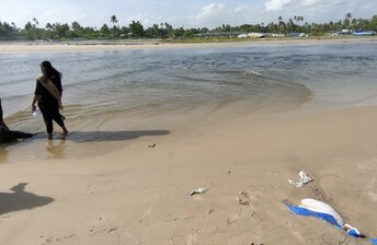 India, Kerala, Andhakaranazhi beach