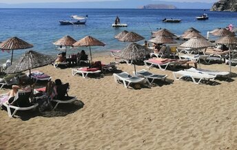 Turkey, Marmara Adasi, Manastir beach
