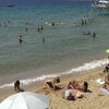 Франция, Лазурное побережье, Пляж Пляж-дю-Миди, прозрачная вода