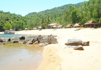 Vietnam, Da Nang, Bai Cat Vang beach