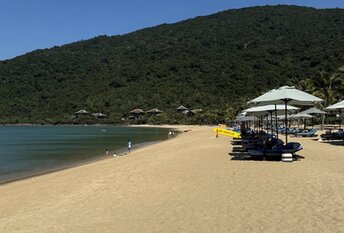 Vietnam, Da Nang, Sontra Intercontinental beach