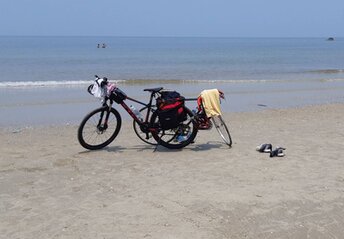 Vietnam, Hue, Loc Binh beach