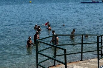 Италия, Фриули-Венеция-Джулия, Пляж Сан-Рокко, купание