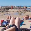 Australia, Fraser, Champagne Pools beach, sunbathing