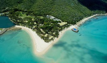 Australia, Mackay, Brampton Island, beach