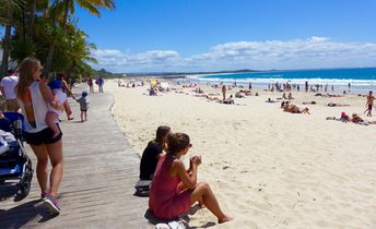 Australia, Sunshine Coast, Noosa Main Beach