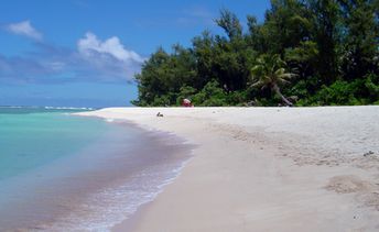 Марианские острова, Гуам, Пляж Ритидиан, мокрый песок
