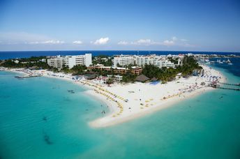 Mexico, Isla Mujeres island, Playa Norte beach, aerial view