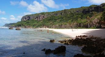 Tonga, Eua, Fangatave beach