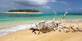 Tonga, Ha'apai, Uonukuhihifo island, beach