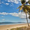 Townsville, Saunders beach, view to islands