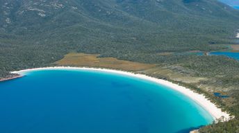 Australia, Tasmania, Wineglass Bay beach