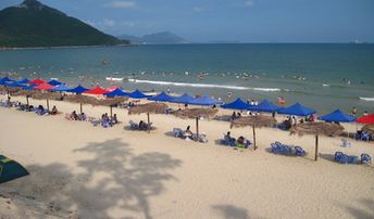 China, Shenzhen, Xichong beach, tiki huts