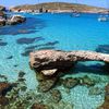 Мальта, остров Комино, пляж Блю Лагун, прозрачная вода
