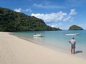 Mayotte, Mtsamboro beach, clear water