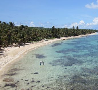 Nicaragua, Little Corn Island, Cocal beach, view from Casa Iguana Hotel bar