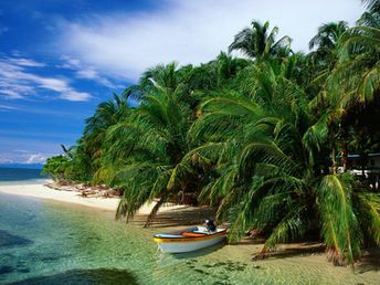 Panama, Bocas Del Toro, Zapatilla beach, boat