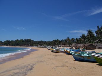 Sri Lanka, Arugam Bay beach, boats