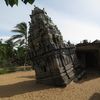 Sri Lanka, Batticaloa beach, temple damaged by tsunami