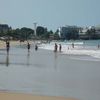 Шри-Ланка, пляж Маунт Лавиния, мокрый песок