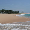 Шри-Ланка, пляж Нилавели, песок и пальмы