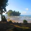 Sri Lanka, Weligama beach, view to Taprobane island