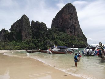 Thailand, Krabi, Railay beach, rocks